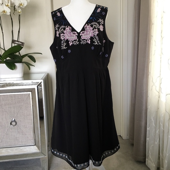 NWOT Modcloth Geode embroidered sleeveless dress - Picture 2 of 7